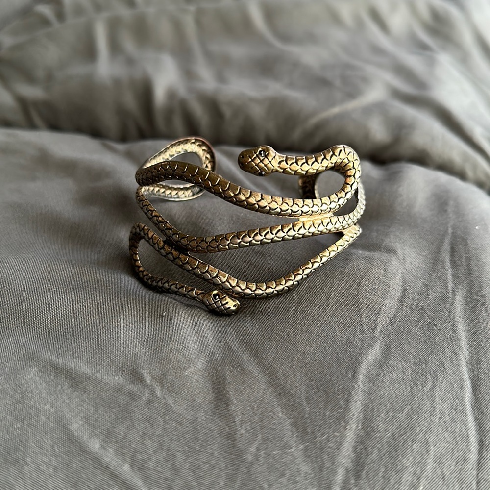 Snake bracelet